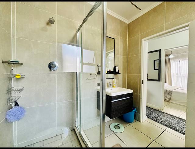 3 BEDROOM APARTMENT TO LET IN MODDERFONTEIN